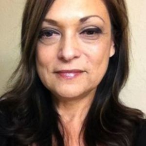 Meet your Posher, Raquel